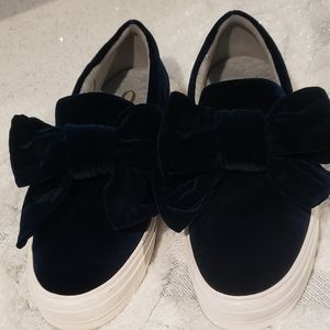 Velour bow fashion sneakers